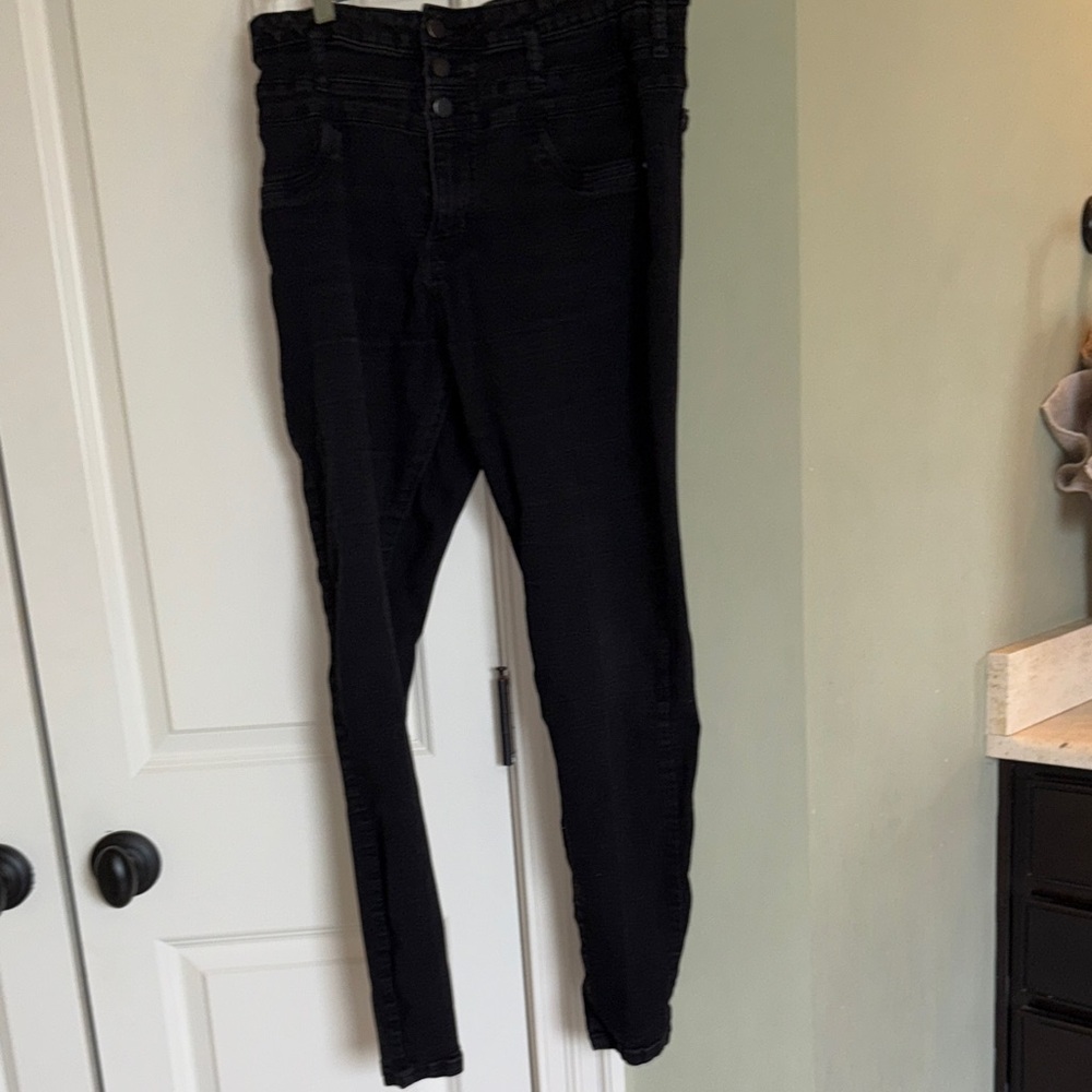 refuge Black Women's Skinny Jeans